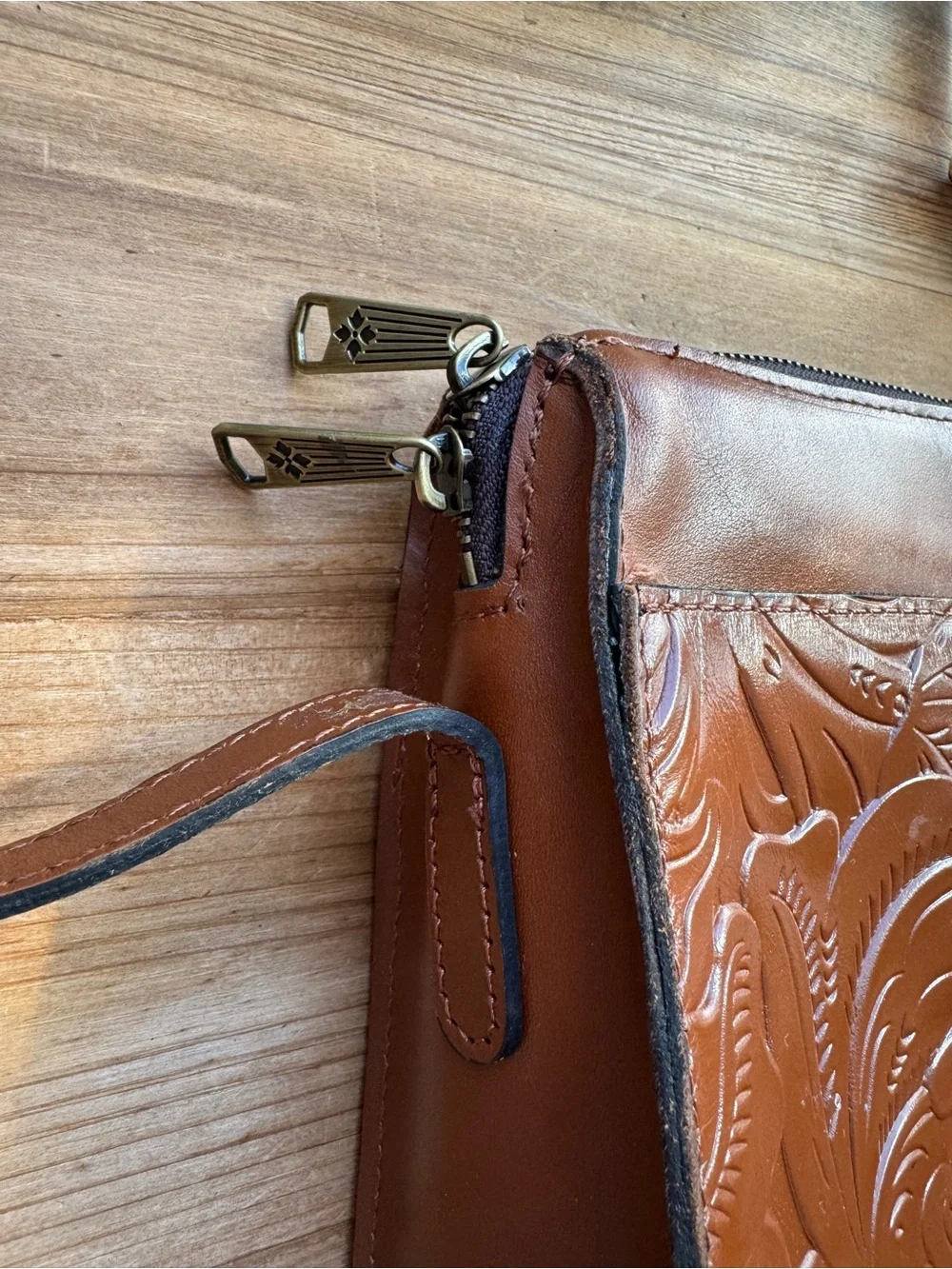 PATRICIA NASH EMBOSSED LEATHER PURSE ITALY - Picture 3 of 11